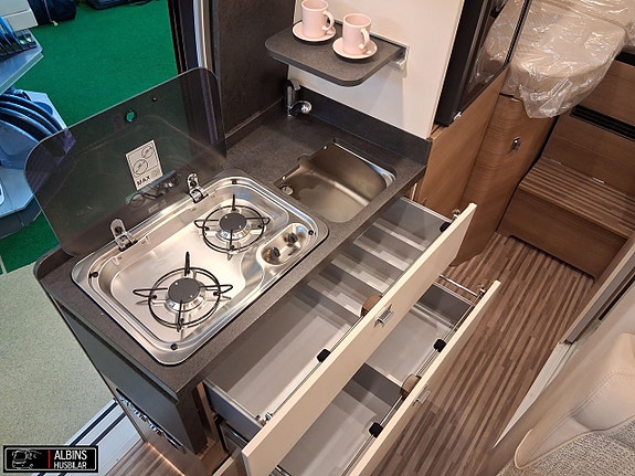 Carthago Van 640 LE charming GT 35L / 3500kg 8 of 13