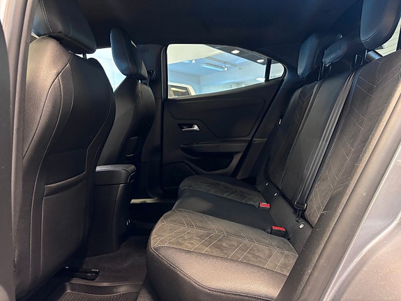 Opel Mokka-e 9 of 23