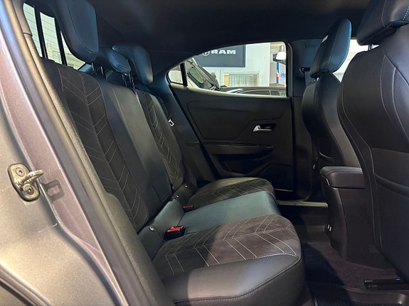 Opel Mokka-e 10 of 23
