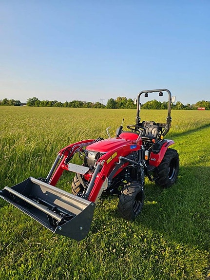 Captain 263 med lastare och skopa