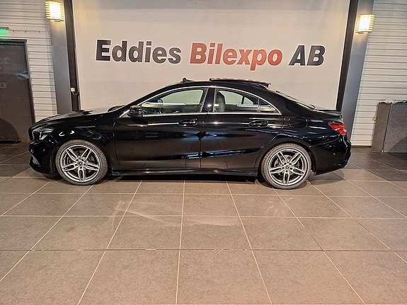 Mercedes-Benz CLA220 d 2 of 5