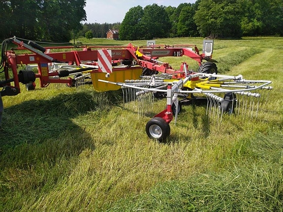 Pöttinger Top 762C & 882C Dubbelsträngläggare