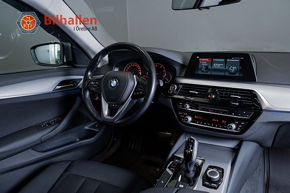 BMW 530d 3 of 5