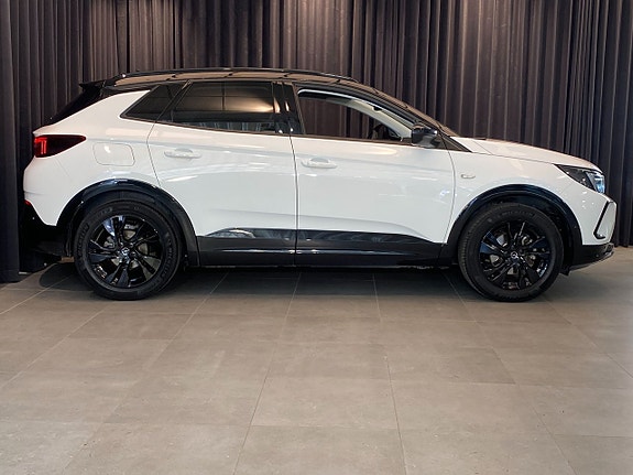 Opel Grandland X 3 of 5