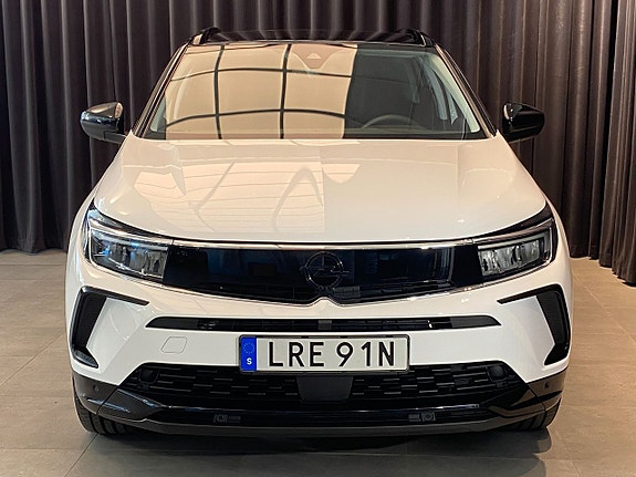 Opel Grandland X 4 of 5