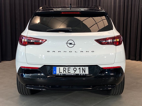 Opel Grandland X 2 of 5
