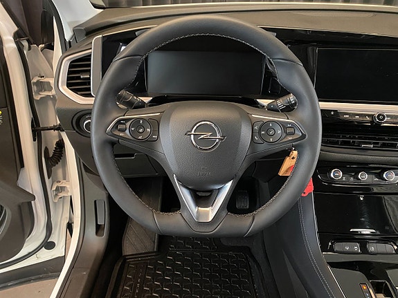 Opel Grandland X 12 of 30