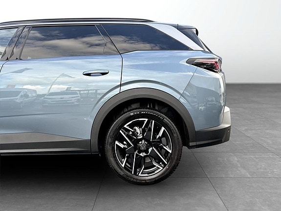 Peugeot 5008 15 of 16