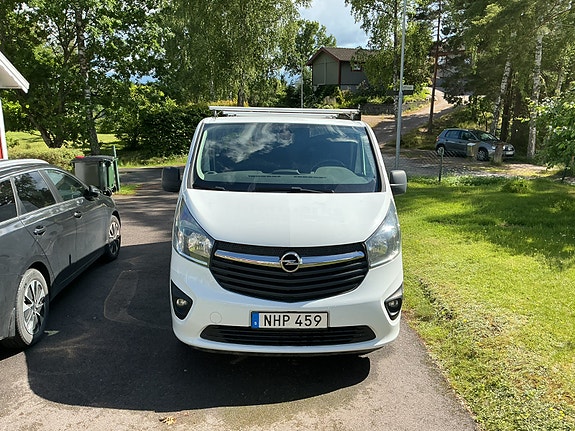 Opel Vivaro 2 of 5