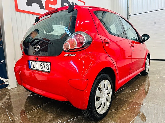 Toyota Aygo 6 of 23