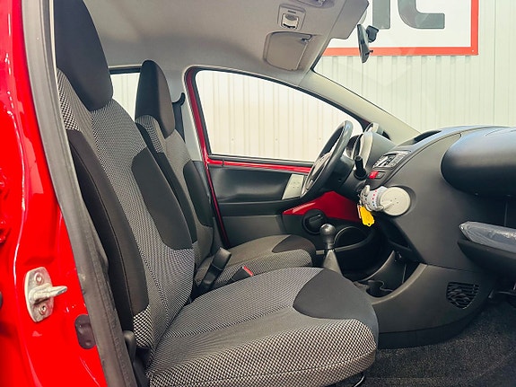 Toyota Aygo 9 of 23