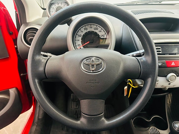 Toyota Aygo 17 of 23