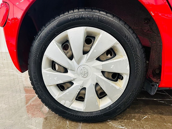 Toyota Aygo 4 of 23