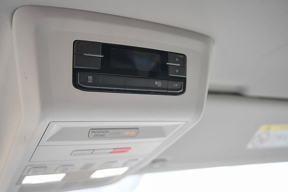 Volkswagen Caravelle 12 of 21