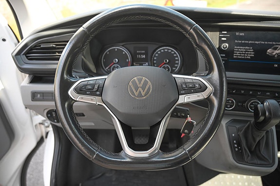 Volkswagen Caravelle 15 of 21
