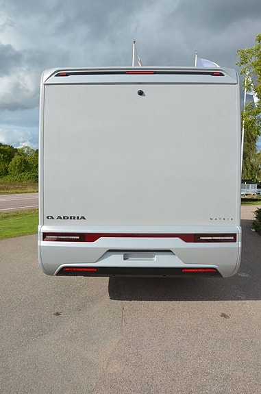 Adria MATRIX 670 SL 60Y - Fiat MultiJet3 140HP (103kW) HD 35L 4 of 17