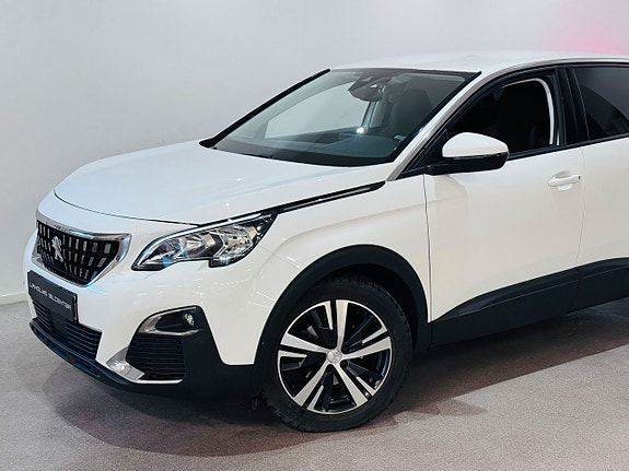 Peugeot 3008 2 of 5