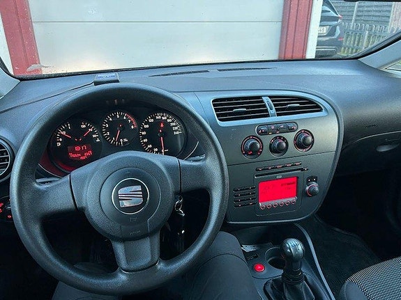 Seat Leon 5 of 5