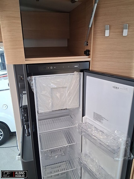 Adria Matrix 670 SL 60Y / Automat / Taksäng 15 of 21