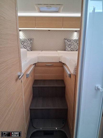 Adria Matrix 670 SL 60Y / Automat / Taksäng 16 of 21
