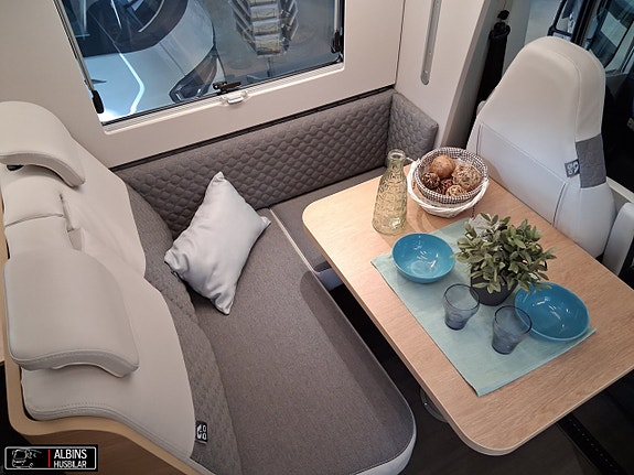 Adria Matrix 670 SL 60Y / Automat / Taksäng 11 of 21