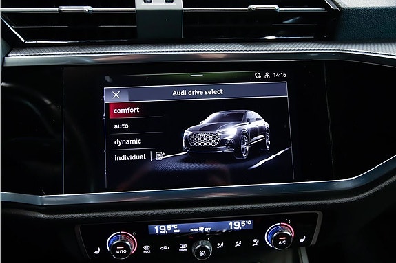 Audi Q3 14 of 22