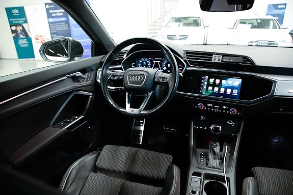 Audi Q3 7 of 22