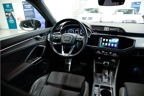 Audi Q3 7 of 22