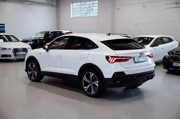 Audi Q3 4 of 22