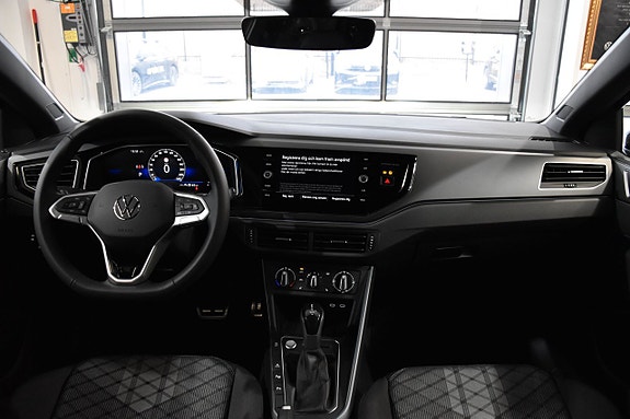 Volkswagen Taigo 11 of 25
