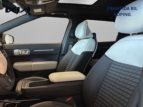 Kia EV4 8 of 15