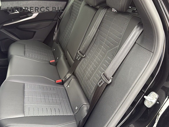 Peugeot 3008 8 of 16