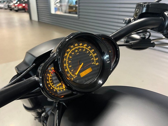 Harley-Davidson VRSCDX Night Rod Special  1.3 13 of 14