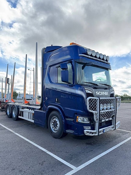 Scania  R 650 B6X4NB10 Timmerbil