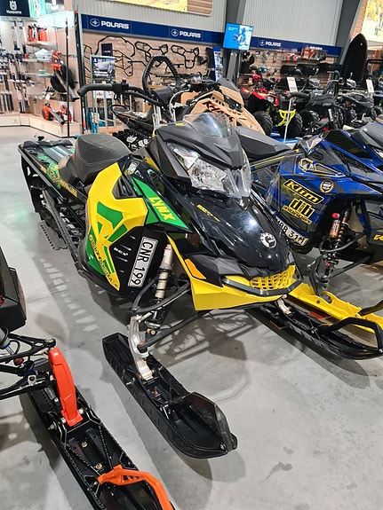 Lynx Boondocker 3900