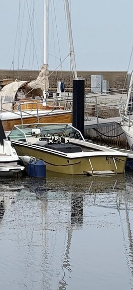 Roy Vattenskidbåt 95000 eller bud 3 of 5