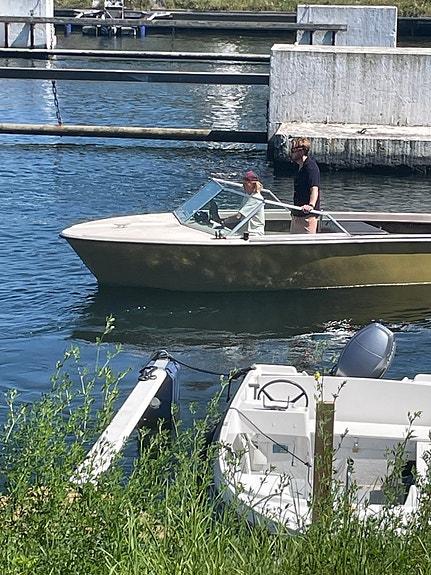 Roy Vattenskidbåt 95000 eller bud 5 of 5