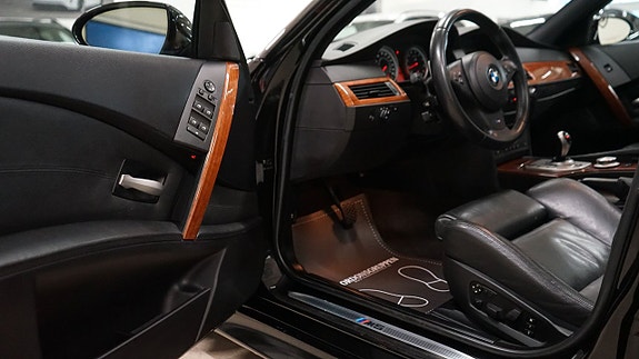 BMW M5 15 of 27