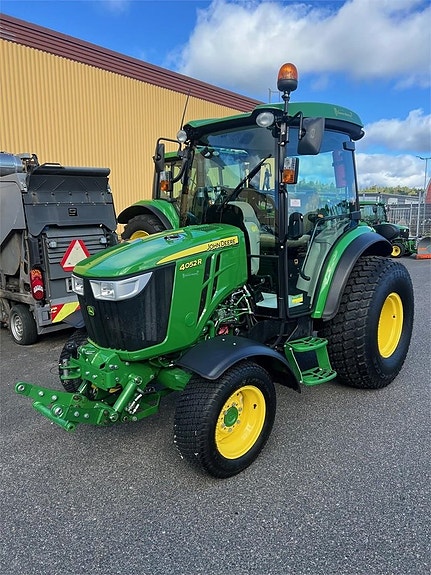 John Deere 4052R KOMPAKTTRAKTOR