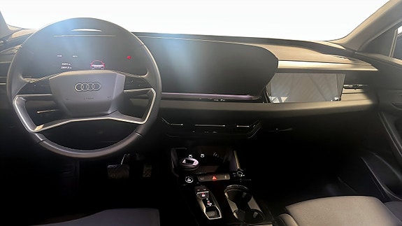 Audi Q6 e-tron 10 of 12