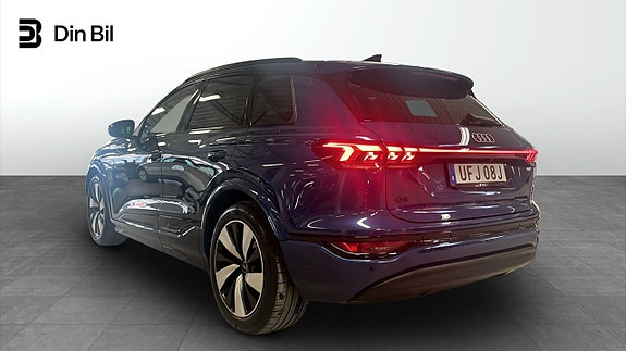 Audi Q6 e-tron 3 of 5