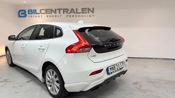 Volvo V40 6 of 20