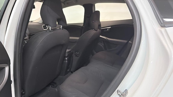 Volvo V40 10 of 20