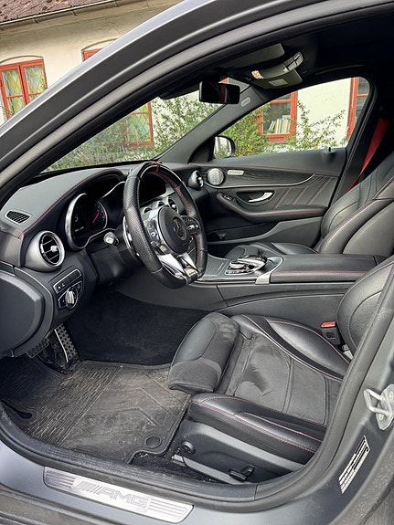 Mercedes-Benz C43 3 of 7
