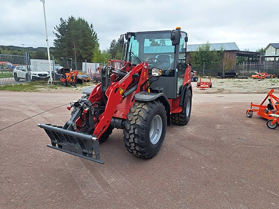 Weidemann 2060 4 of 7