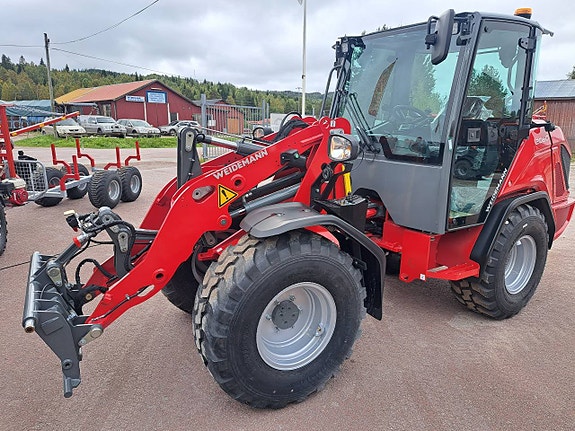 Weidemann 2060 5 of 7