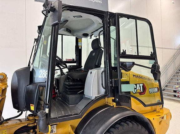 Caterpillar 908 M 8 of 30