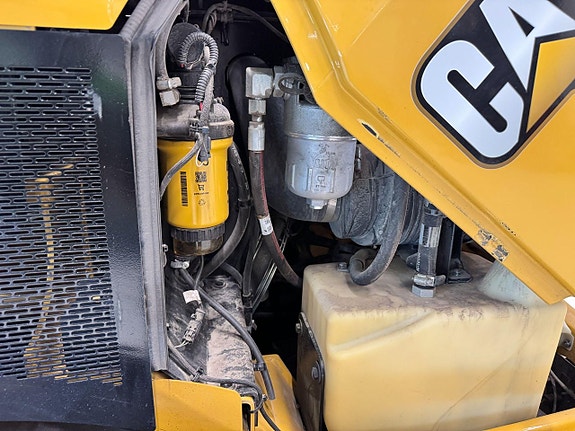 Caterpillar 908 M 27 of 30