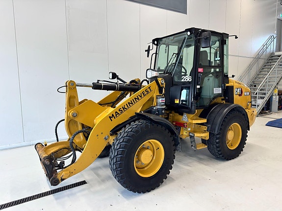 Caterpillar 908 M 2 of 30