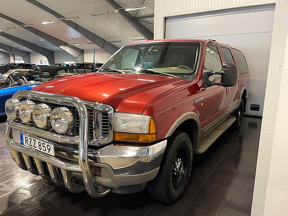 Ford Excursion 9 of 30
